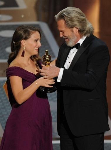 Vai diễn đầu tay năm 13 tuổi gây phẫn nộ của “Thiên nga đen”