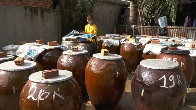 Đậm đà nước mắm cá linh Bích Tuyền