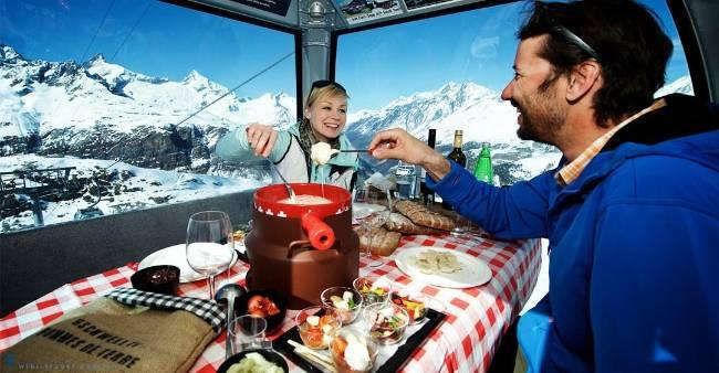 Món lẩu phô mai “quốc hồn quốc túy” của Thụy Sĩ