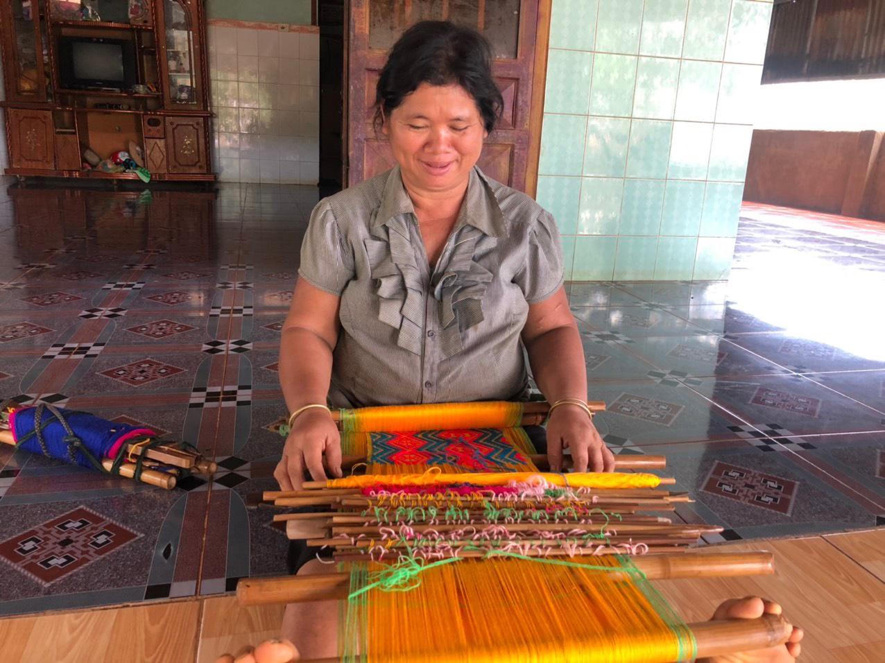 Nét văn hóa đặc sắc trên từng sợi thổ cẩm S’Tiêng