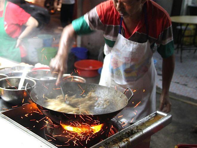 Độc đáo món Char Kway Teow của Malaysia