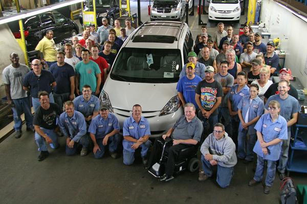 “Đế chế” 200 triệu USD của doanh nhân ngồi trên xe lăn