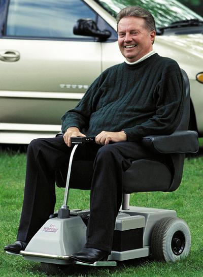 “Đế chế” 200 triệu USD của doanh nhân ngồi trên xe lăn