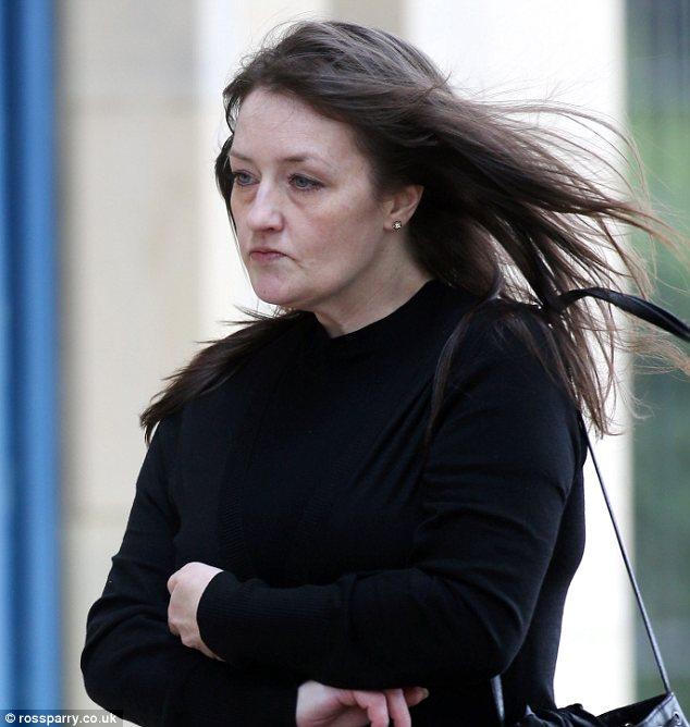 Vụ án người mẹ say rượu bỏ mặc con trai 4 tuổi chết đói rồi giấu nhẹm để tiếp tục hưởng tiền trợ cấp