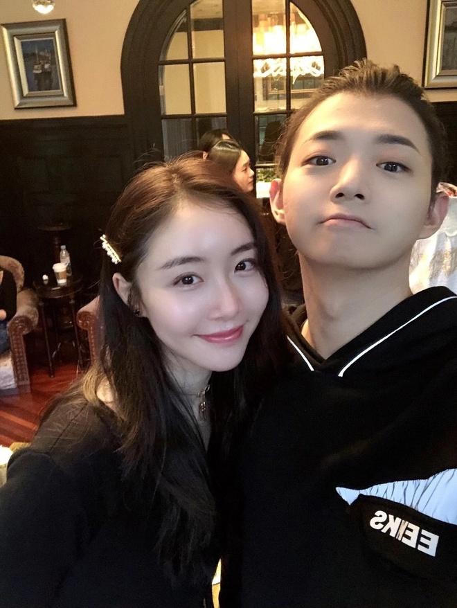 Cbiz lại sốc nặng trước bê bối của nam ca sĩ đình đám Hoắc Tôn