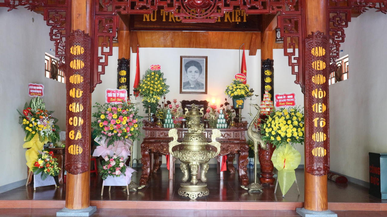 Nguyễn Thị Minh Khai – Người nữ anh hùng trên quê hương Xô Viết