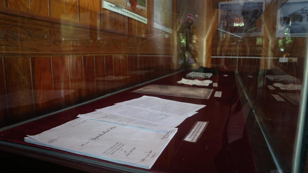 Nguyễn Thị Minh Khai – Người nữ anh hùng trên quê hương Xô Viết