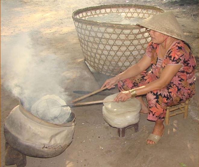 Hương vị quê nhà trong từng lớp bánh tráng phơi sương Trảng Bàng