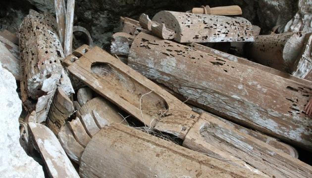 Bí ẩn chưa có lời giải về những hang quan tài treo ở Mộc Châu