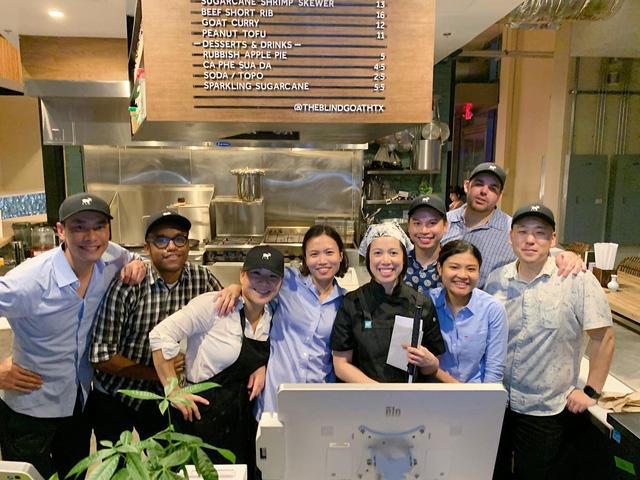 Cô gái khiếm thị gốc Việt trở thành “Vua đầu bếp” Mỹ với những món ăn mang phong vị hoài niệm