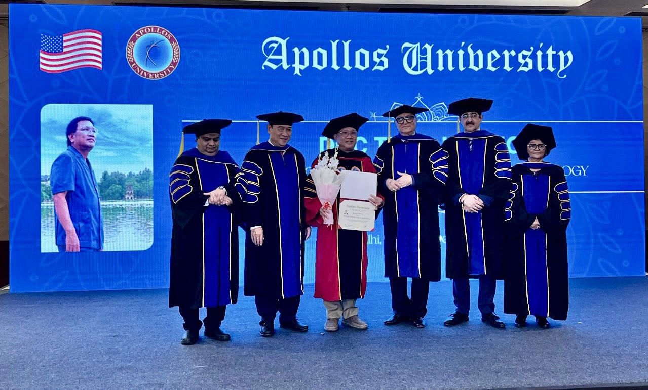 Ông Hoàng Đức Thảo - Tổng giám đốc Busadco được sắc phong 'Giáo sư - Tiến sĩ danh dự'