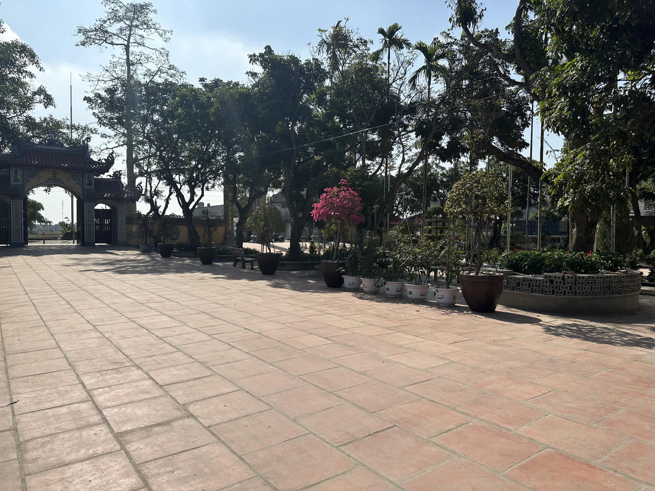 Đền cổ linh thiêng thờ công chúa thời Trần 12 lần được sắc phong