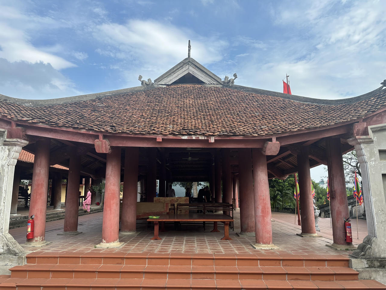 Độc đáo đôi giếng cổ bên ngôi đình Bảo Đà