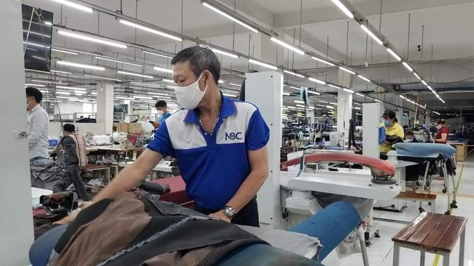 Bên trong những nhà máy “vững niềm tin”