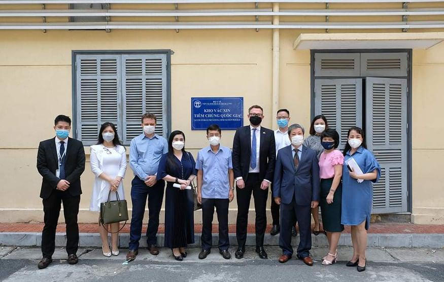 Việt Nam nhận 415.000 liều vắc xin phòng Covid -19 do Chính phủ Anh trao tặng