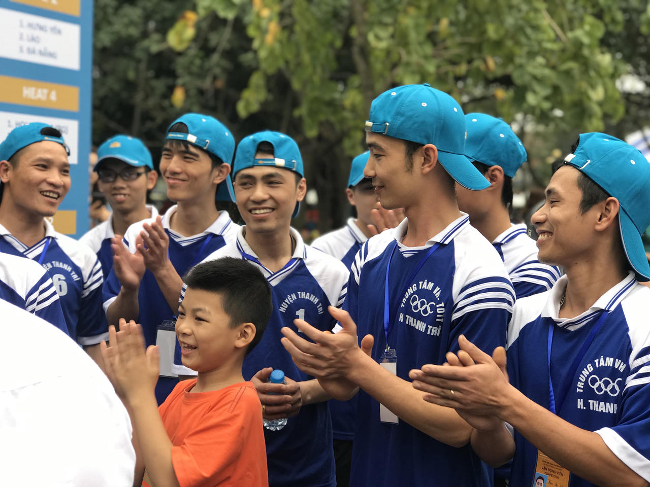 Hồ Tây sôi động trong Lễ hội Bơi chải Thuyền rồng Hà Nội mở rộng năm 2019