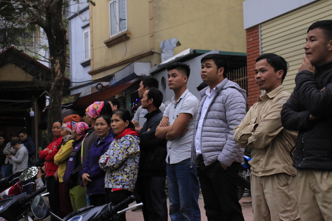 Truyền thông “nín thở” đợi ông Donald Trump trước khách sạn JW Marriott