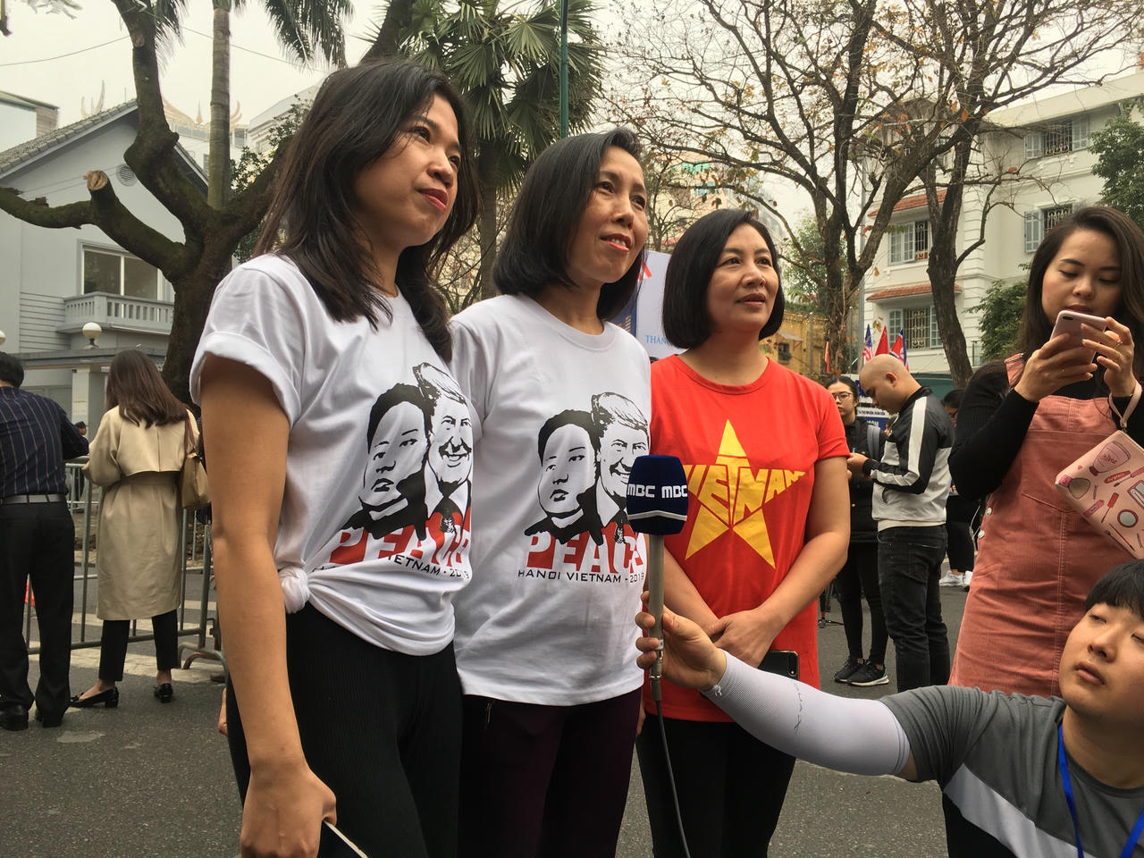 Hình ảnh lay động lòng du khách của người Việt dịp Thượng đỉnh Triều - Mỹ