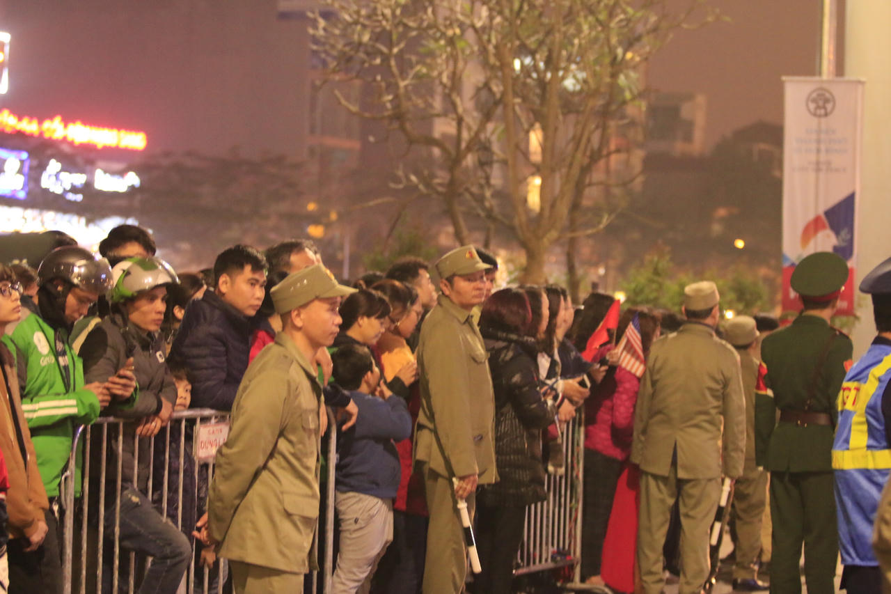 Hình ảnh lay động lòng du khách của người Việt dịp Thượng đỉnh Triều - Mỹ