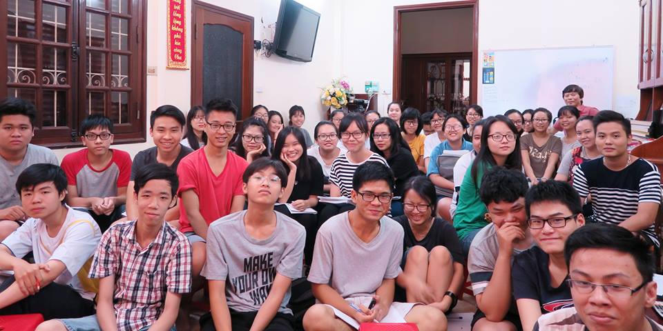 Chen chúc trong lớp học Toán của ông thầy không bao giờ viết kín bảng