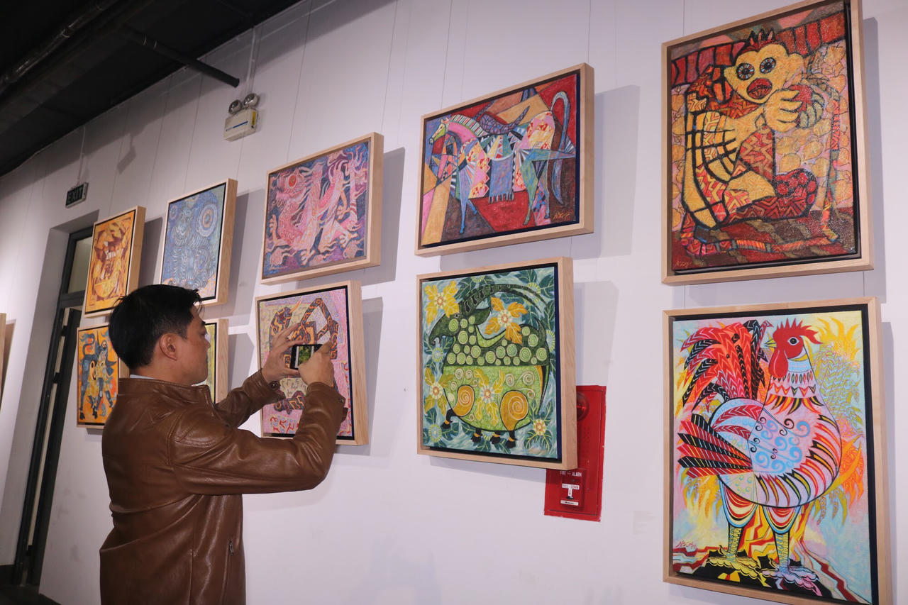 Lạ mắt với Triển lãm tranh 12 con giáp của họa sĩ Ngô Bá Công