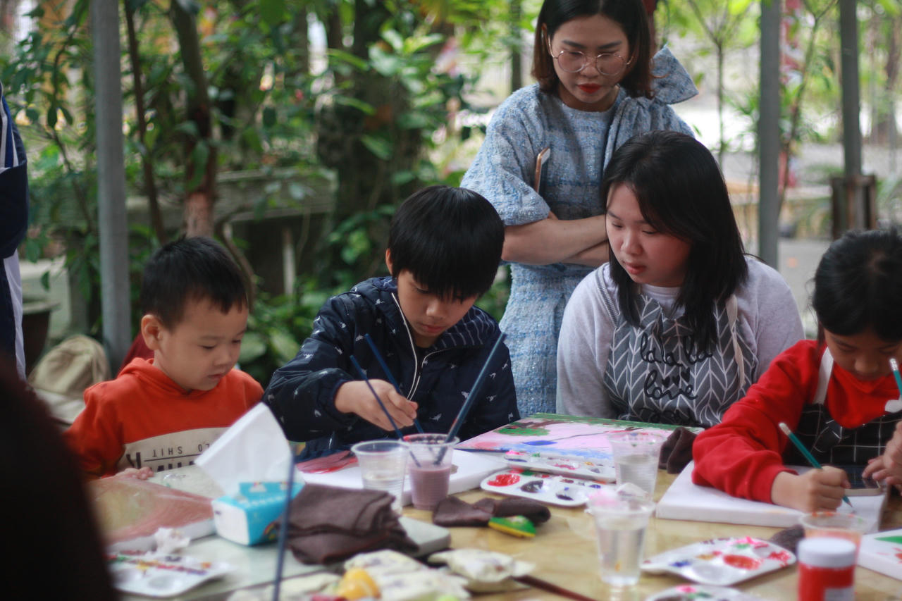 “Dưới hiên nhà” - Workshop gây quỹ hỗ trợ các em nhỏ tại mái ấm Chùa Thịnh Đại 
