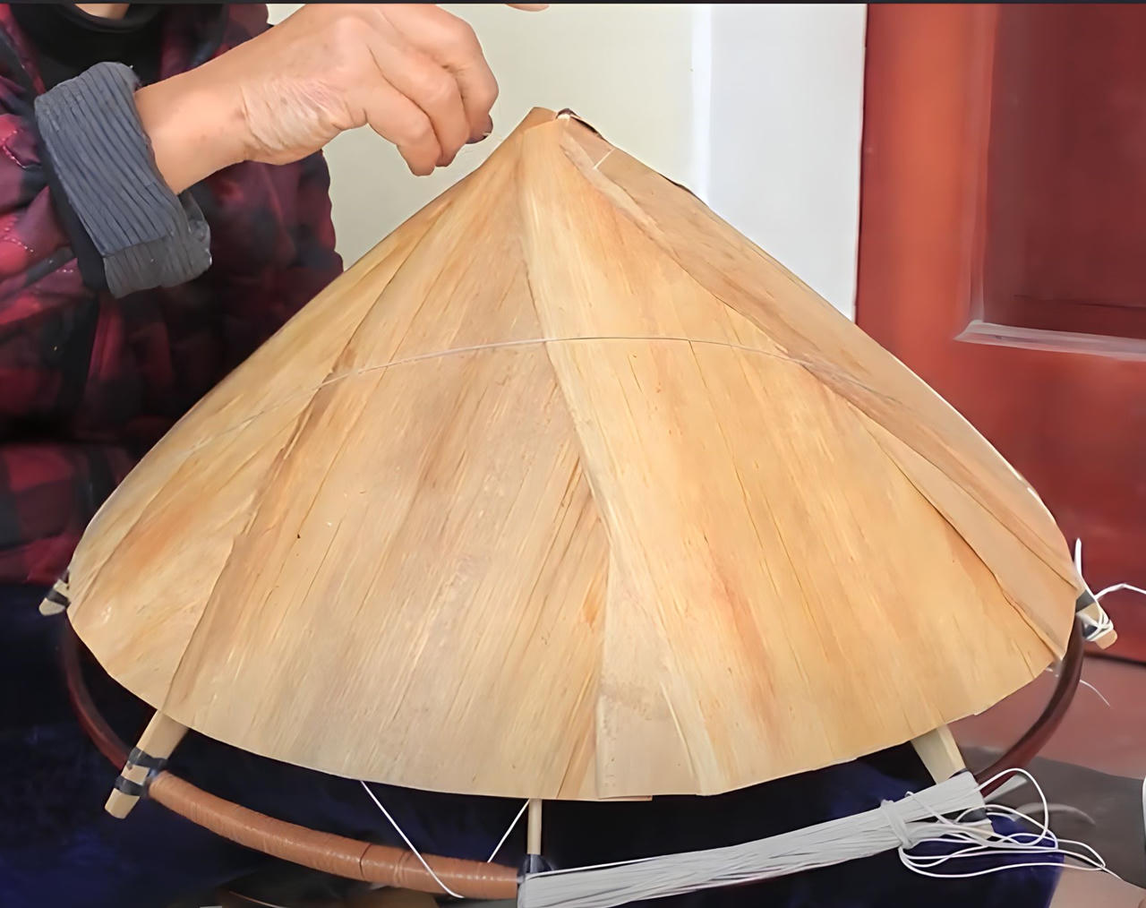 Hành trình giữ vững “hồn Việt” - nón lá làng Chuông