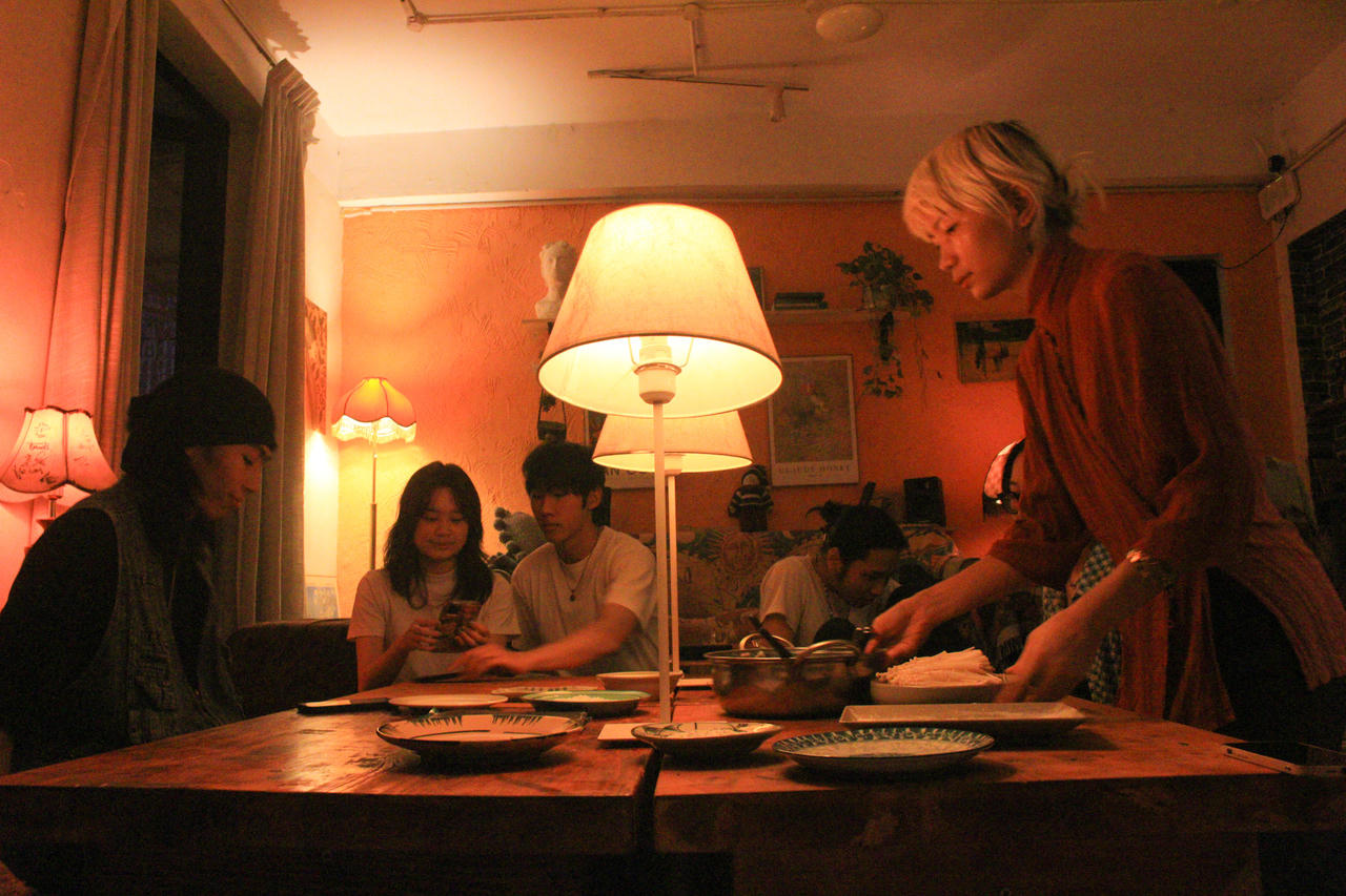 Chốn hoạt động riêng tư cùng người lạ 