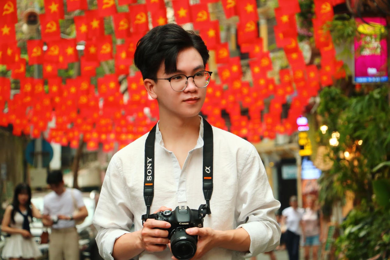 Giới trẻ hoà nhịp đại lễ 30/4: Tự hào và sáng tạo