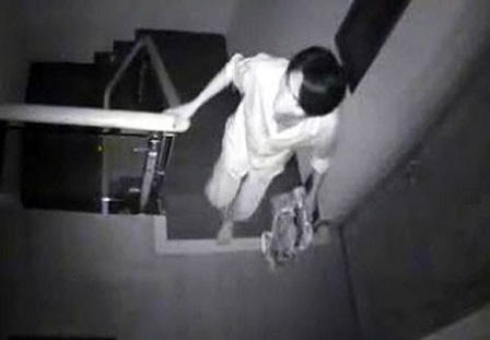 Thành đạo tặc vì cánh cửa nhà hàng không bảo vệ