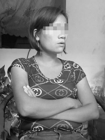 Hà Nội: Cha dượng làm nhục con riêng của "vợ hờ"