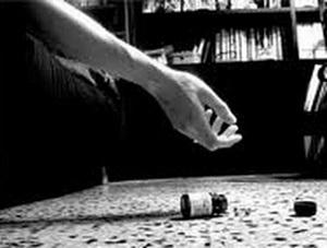 Hãi hùng những cái chết trẻ từ “độc dược màu xanh“