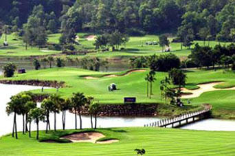 “Yêu râu xanh” núp bóng huấn luyện viên dạy golf 