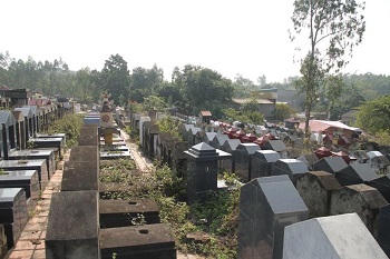 Về nơi người chết “hành” người sống