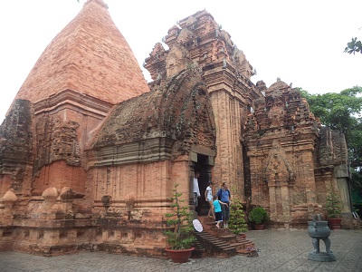 Tháp cổ ngàn năm thách thức mọi lời giải về kết cấu