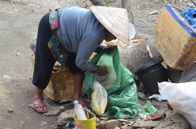 Điều ước nhói lòng của bà lão 85 tuổi mưu sinh tại chợ Đông Ba