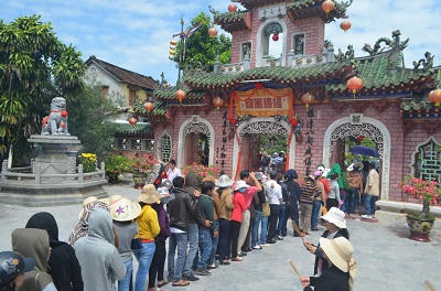 Nét đẹp lễ chùa đầu năm nơi phố cổ Hội An