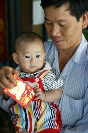 Cái tết đầu tiên của “cậu bé con Trời“