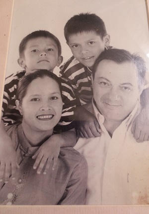 "Ông Tây nước mắm" chia sẻ bí mật chinh phục "cô gái Việt bé nhỏ"