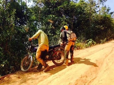 Một ngày với những người “giữ vàng“