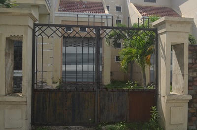 Cận cảnh những "biệt thự ma" hàng trăm tỷ đồng bên sông Hàn