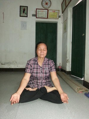 Người phụ nữ nằm liệt giường bỗng nhiên đi lại được nhờ thiền