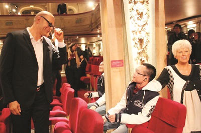 Thẻ nhà báo Việt Nam cũng có tác dụng ở... trời Âu