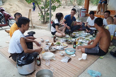 “Tử thần” ngày đêm đe dọa “xóm ruồi” Đông Xá