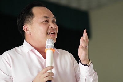 Thành người đàn ông khác sau khi mất vợ bởi "nàng tiên trắng"