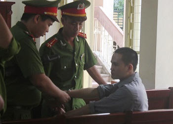 Đoạt mạng tình địch để bảo vệ…người yêu cũ