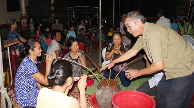 Người đàn ông nặng lòng với văn hóa cồng chiêng dân tộc Thổ