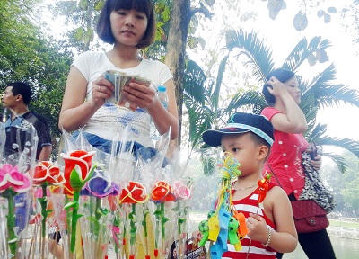 Người phụ nữ thôn quê và giấc mơ đưa tò he xuất ngoại