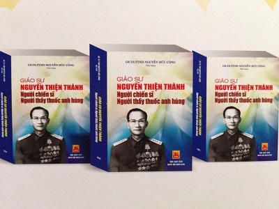 Sáng mãi câu chuyện về người thầy thuốc anh hùng