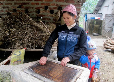 Kỹ thuật làm giấy cổ xưa đang náu mình ở Lũng Quang
